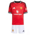 ДИТЯЧА футболка Манчестер Юнайтед 2025-2026 (основна). Шорти у подарунок! Доставка 1-2 дні